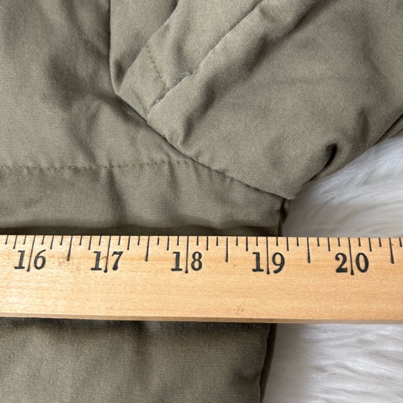 Patagonia toggle down jacket green Women’s sz small - Picture 9 of 11